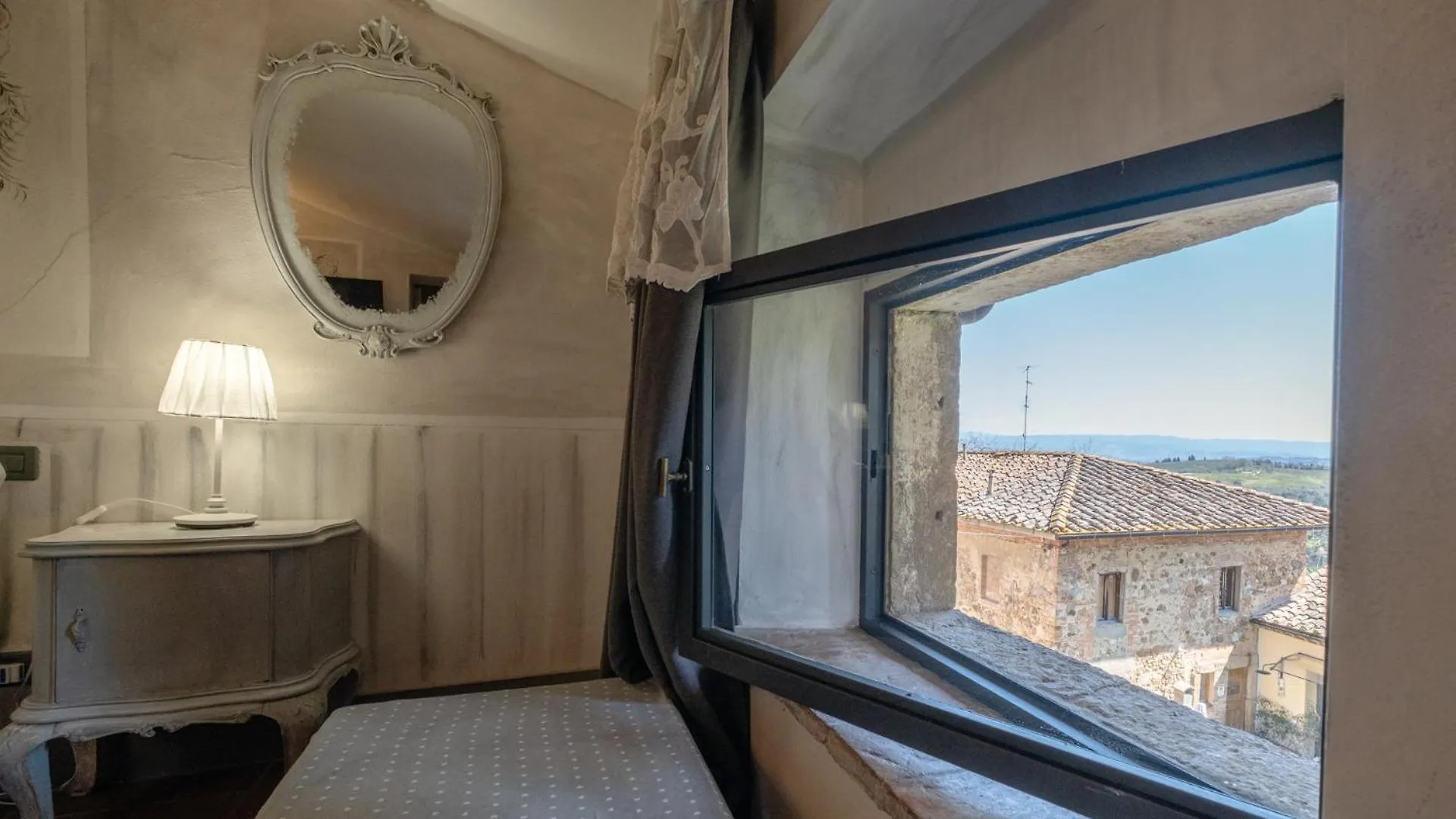 Il Castagnolo Country B&B San Gimignano 2*,