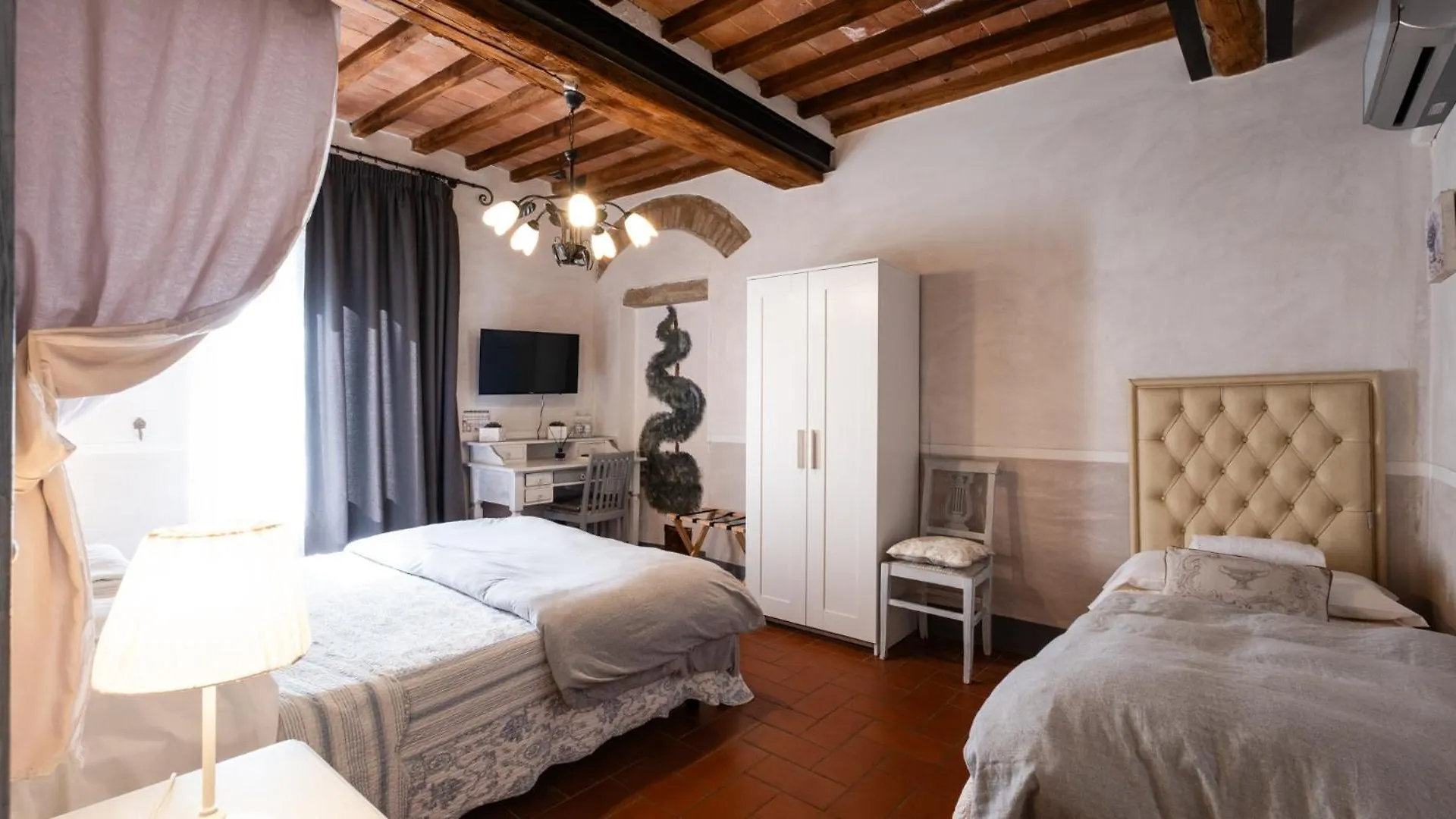 Il Castagnolo Country B&B San Gimignano 2*,  Italy
