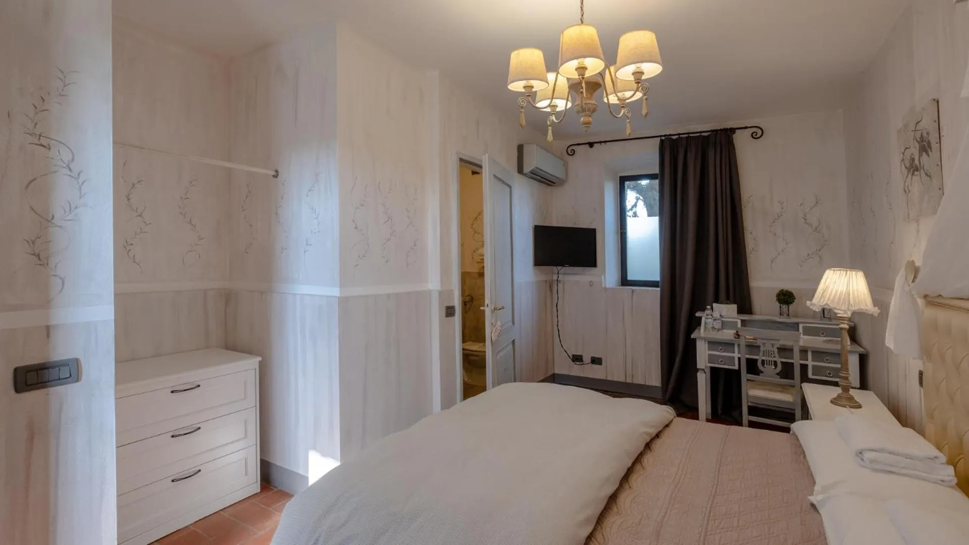 ** Bed & Breakfast Il Castagnolo Country B&B San Gimignano Italy