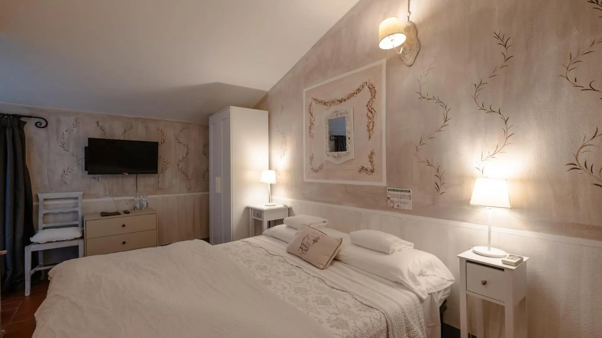 Il Castagnolo Country B&B San Gimignano Italy