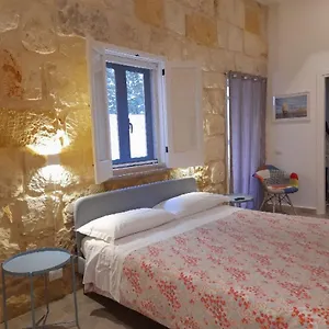 https://casa-maria-syracuse.sicilyhotelsitaly.net