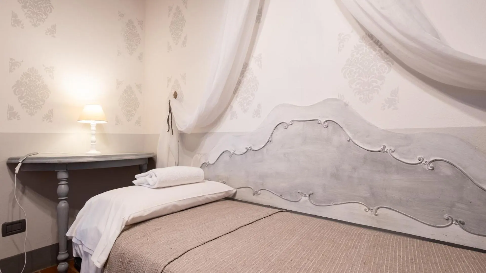 ** Bed & Breakfast Il Castagnolo Country B&B San Gimignano Italy